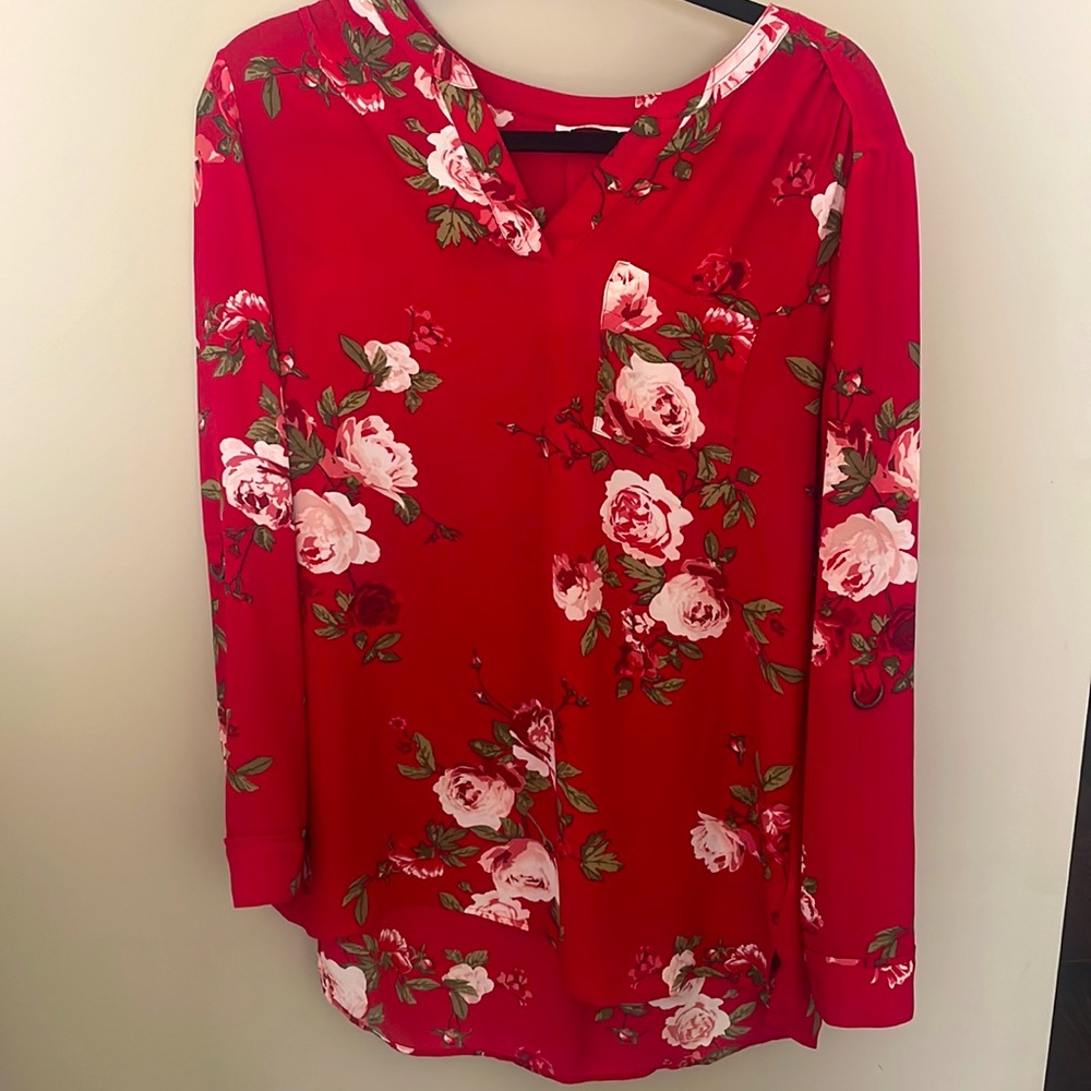 Reitmans red floral blouse